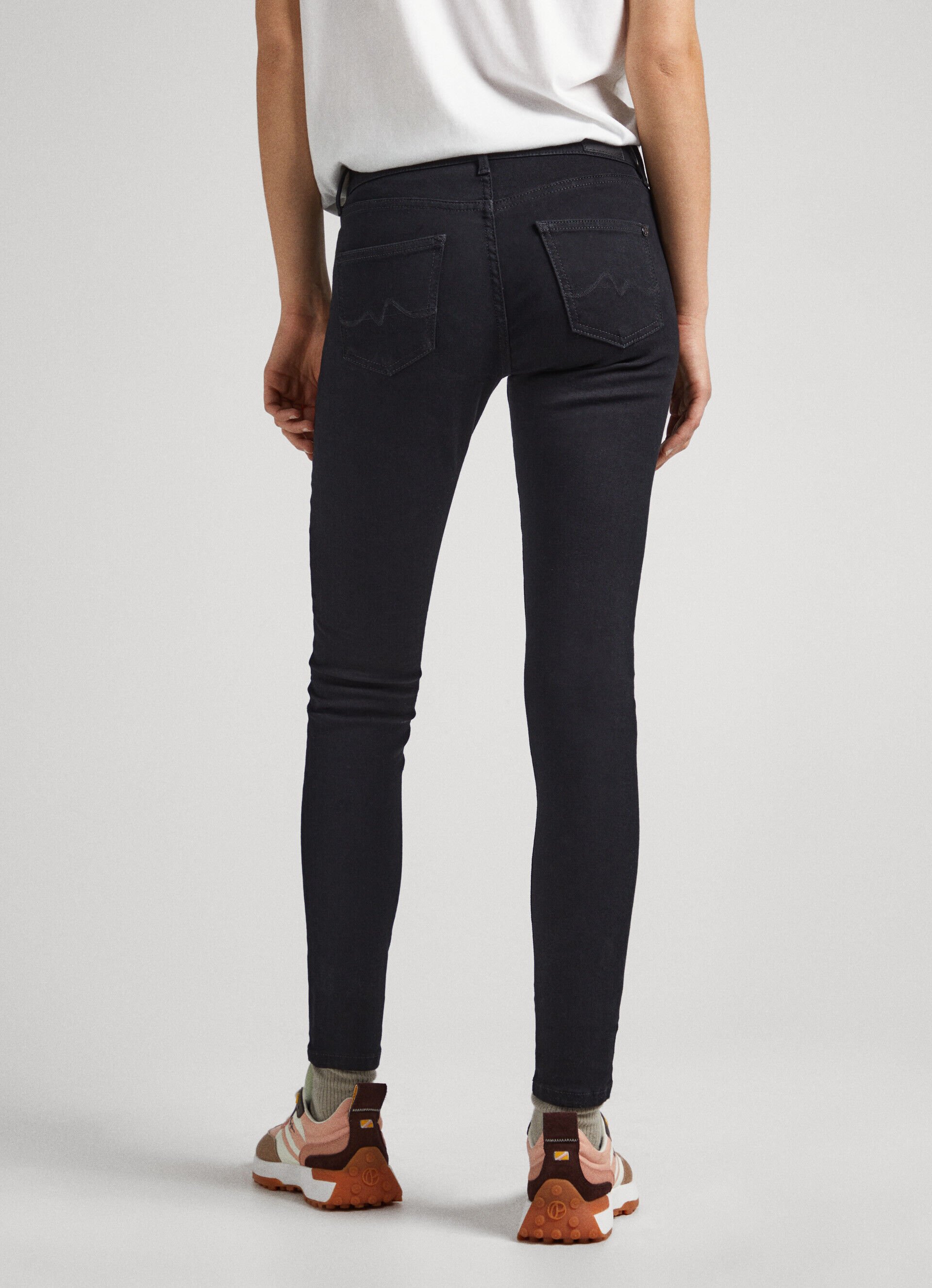 CALÇA JEANS PIXIE FIT SKINNY TIRO TAMANHO MÉDIO - jeans