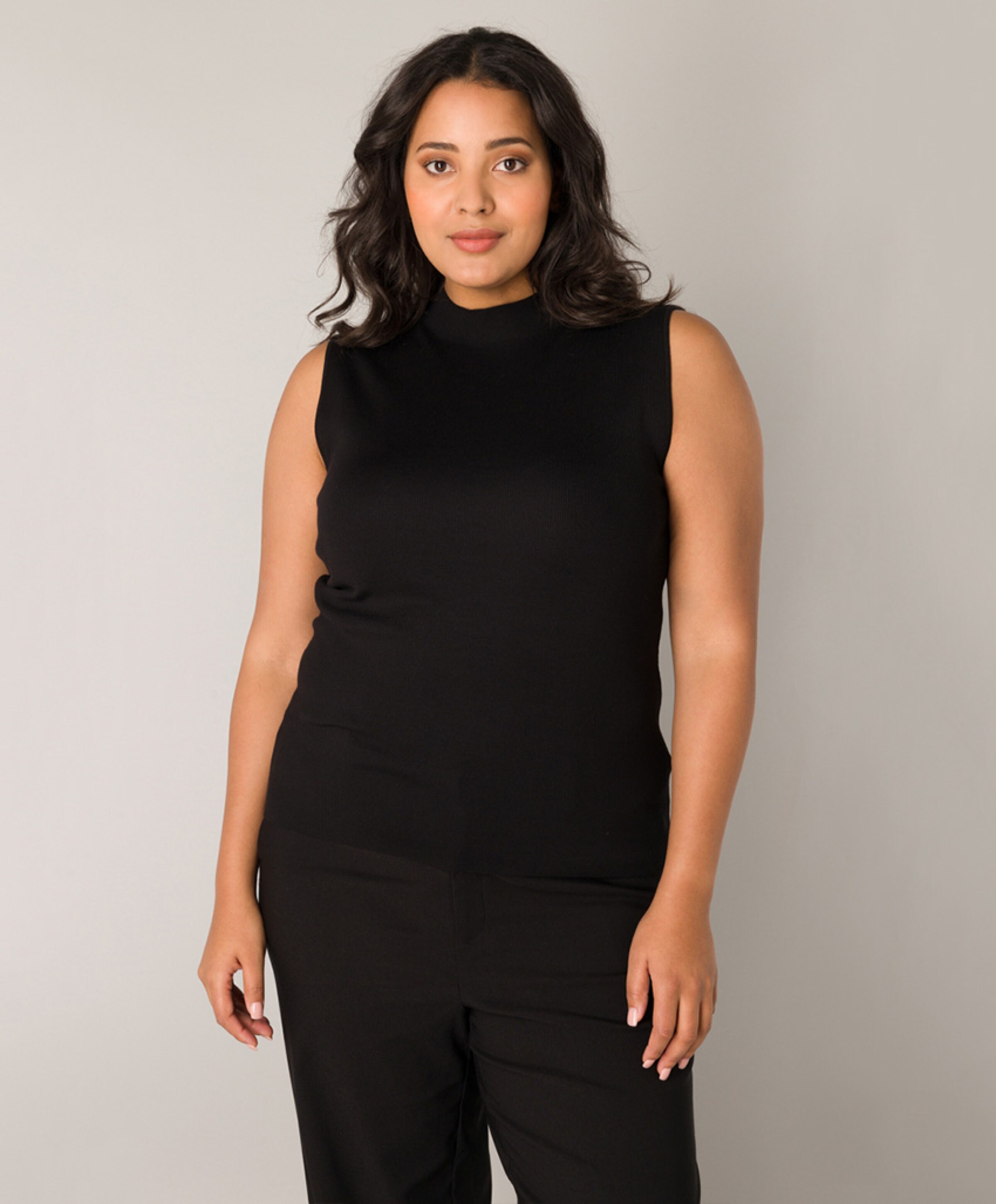 Base Level Curvy Dames top zwart