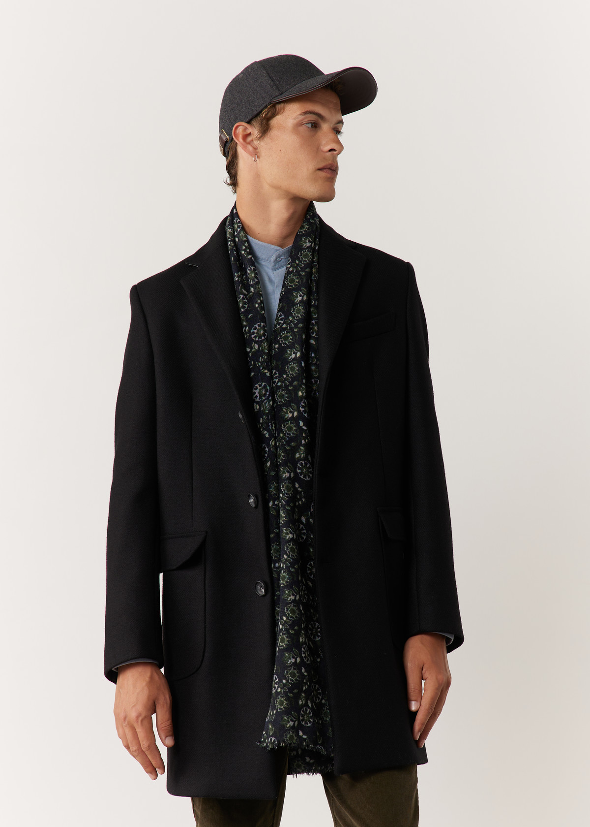 Manteau en laine mélangée unie noire