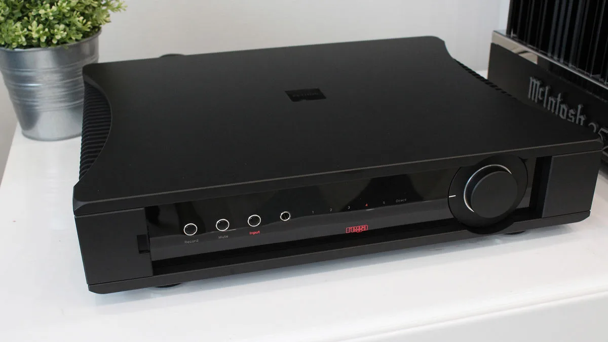 Rega Aethos Noir Amplis hi-fi stéréo