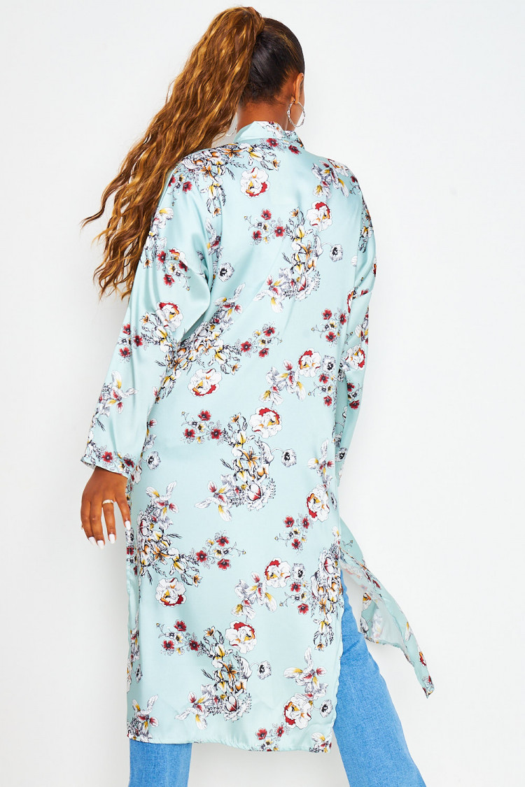 Kimono long à fleurs bleu ciel