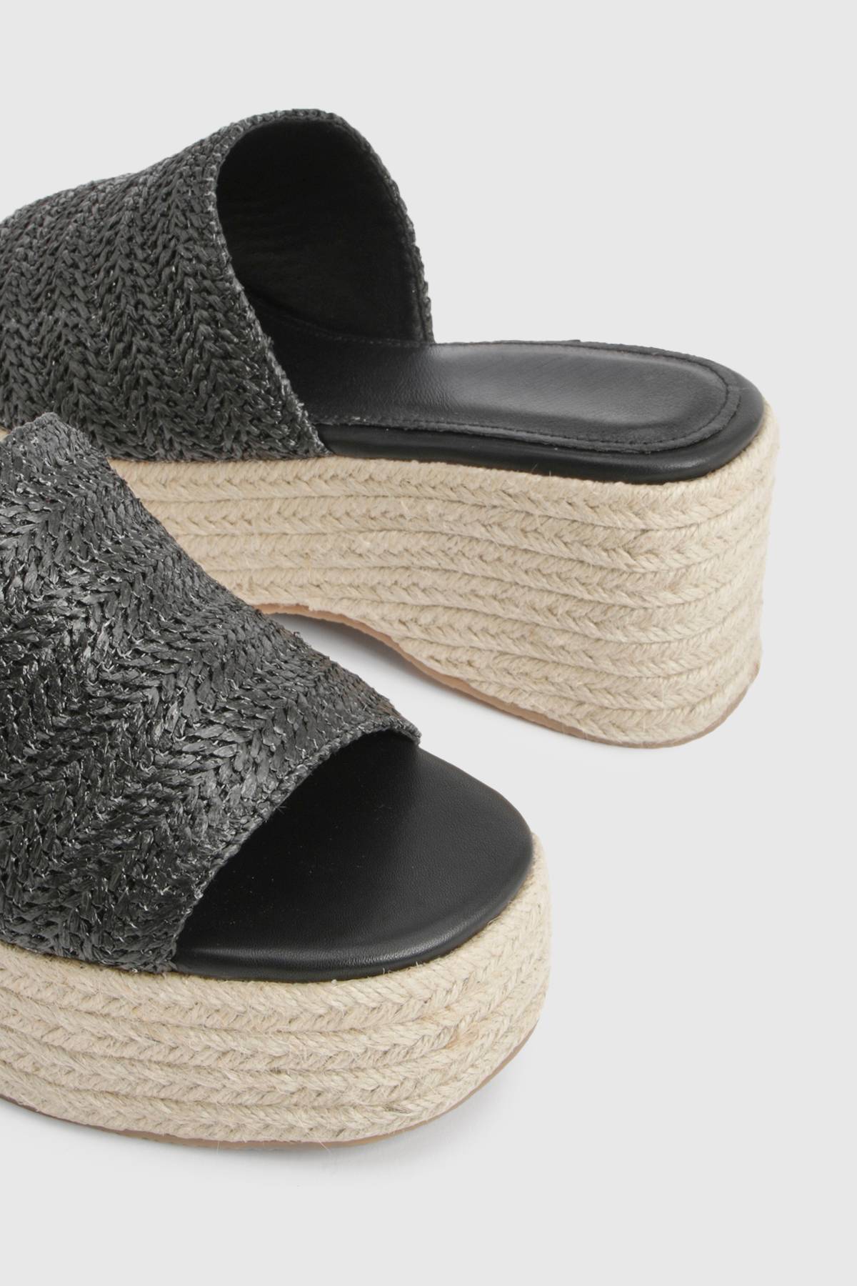 boohoo Compensées À Plateforme En Raphia