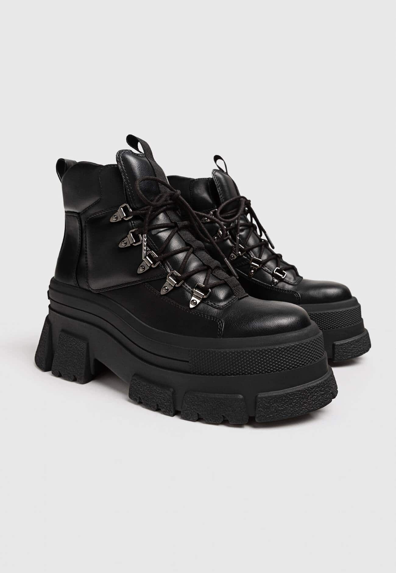 Botas de cano curto com plataforma e cadarço para montanha