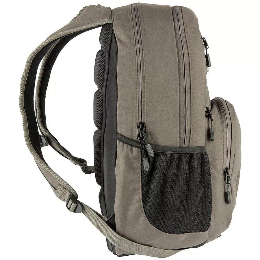 Nitro Hero - Laptoprucksack 17 52 cm waxed lizard