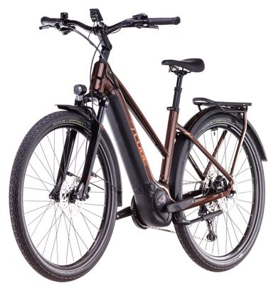 VTC Électrique Cube Touring Hybrid Pro 625 Trapeze Shimano Cues 11V 625 Wh 700 mm Marron Orange Cinnamon 2025