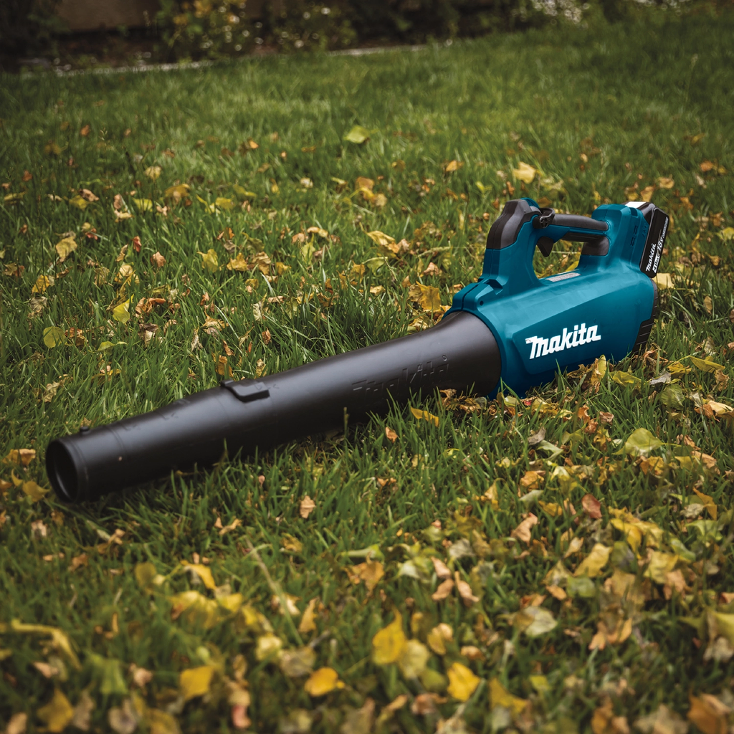 Makita DUB184PT4J 18V Li-Ion accu bladblazer set (4x 5,0Ah) in Mbox - 187 km/h