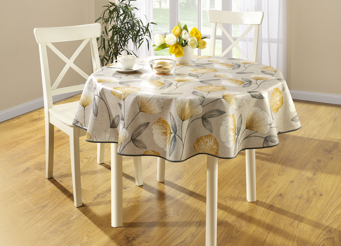 Wachstuch-Tischdecke mit Ginkgo-Motiven
