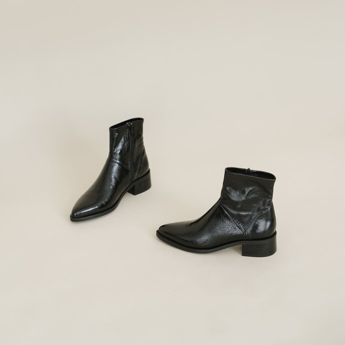 Bottines à talon  en cuir vieilli noir