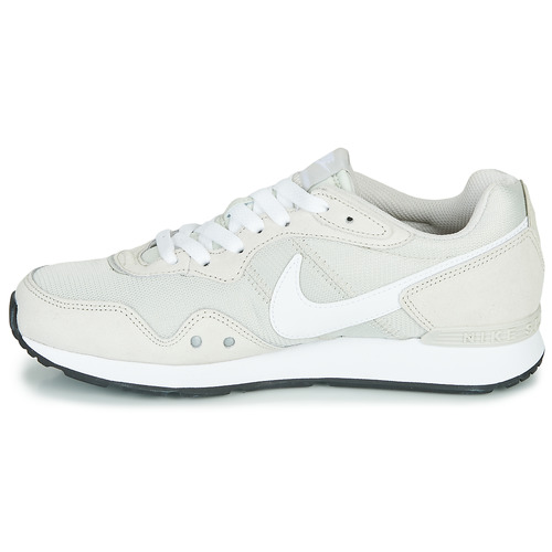 Nike - VENTURE RUNNER - Beige / Blanc