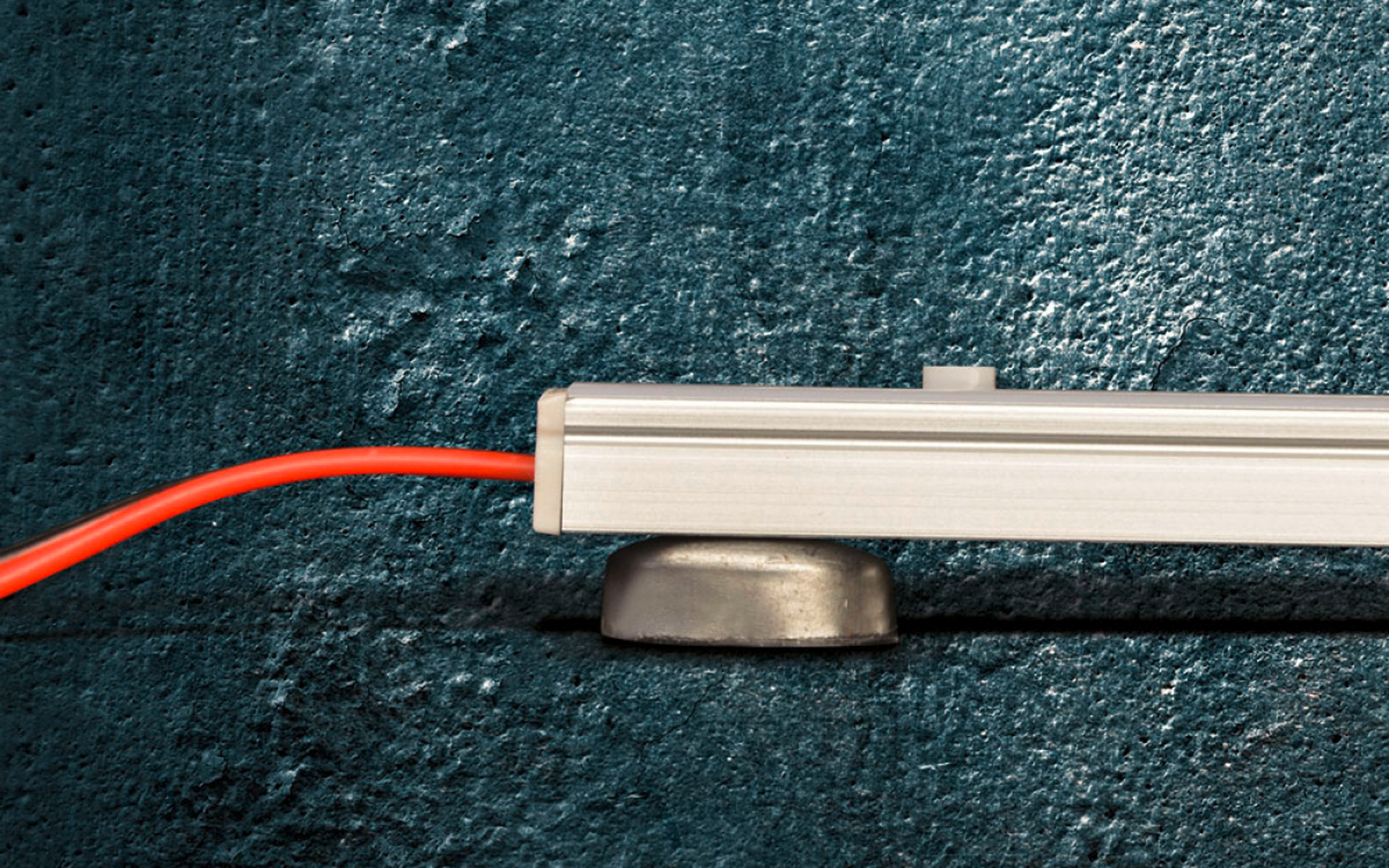IVT SH 5.653 LED Innenbeleuchtung mit Magnet 12 V  3 W 305 mm
