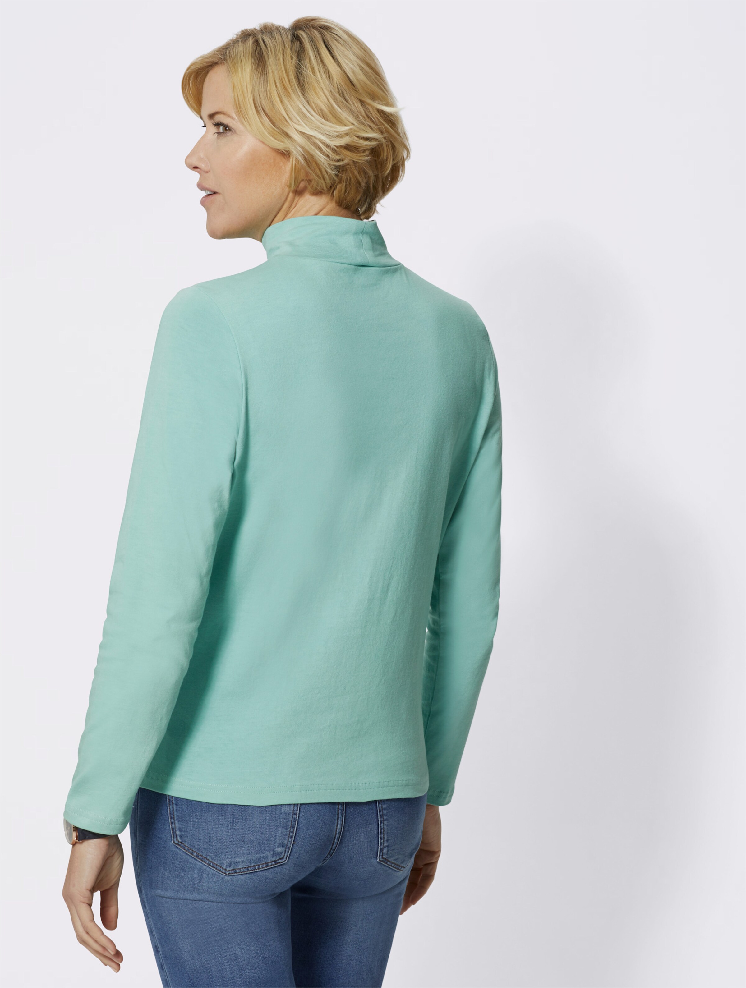Stehkragenshirt