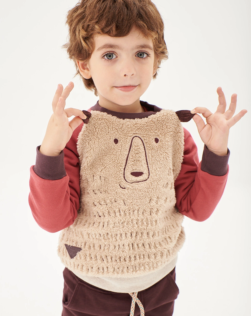 Sweatshirt BEAR in beige/rot