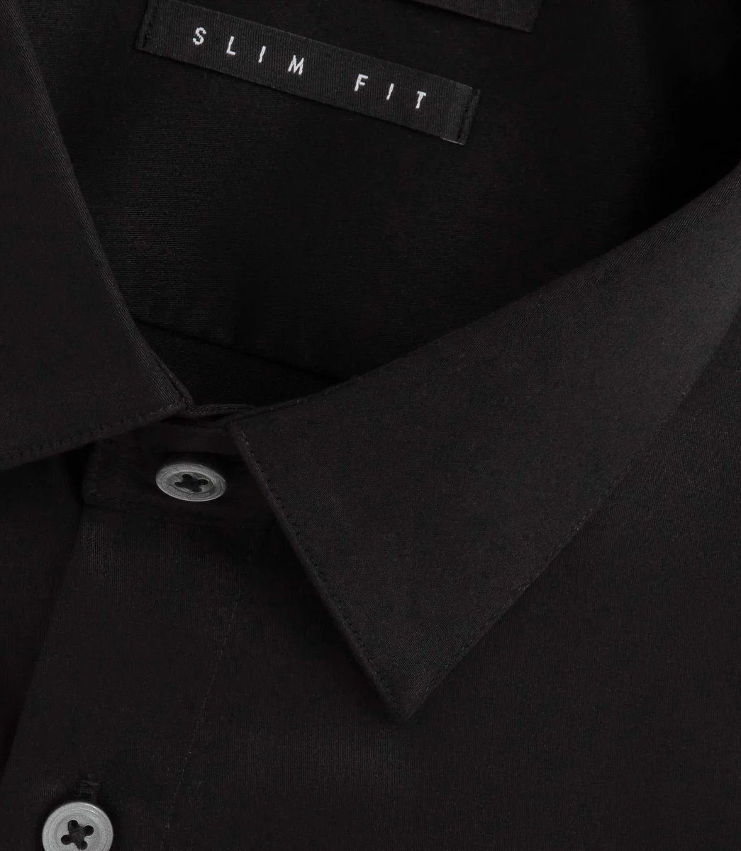 Chemise satin slim noir 