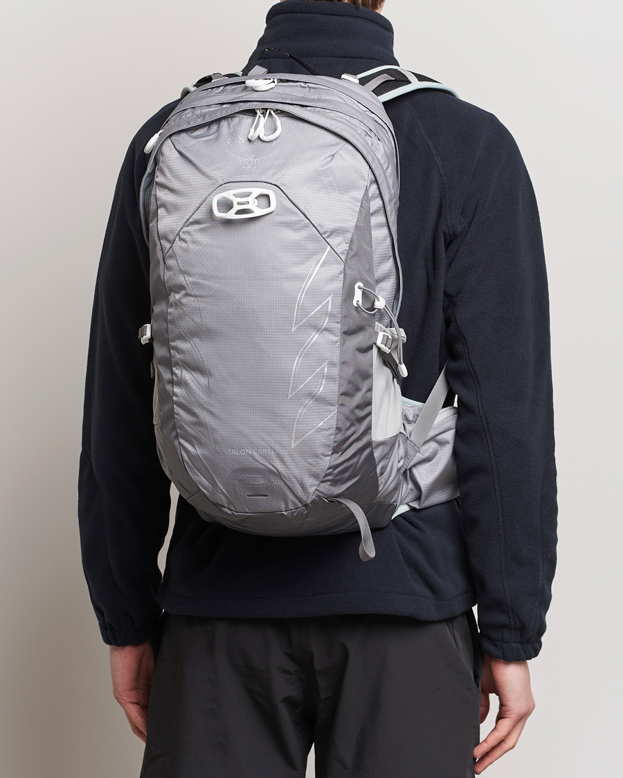 Osprey Talon Earth 22 Backpack Glacier Grey