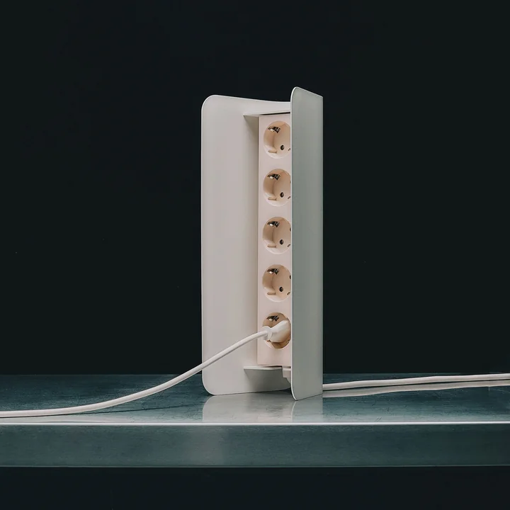 Pedestal - Power Beam, 2 Meter Mehrfachsteckdose, bubble gum
