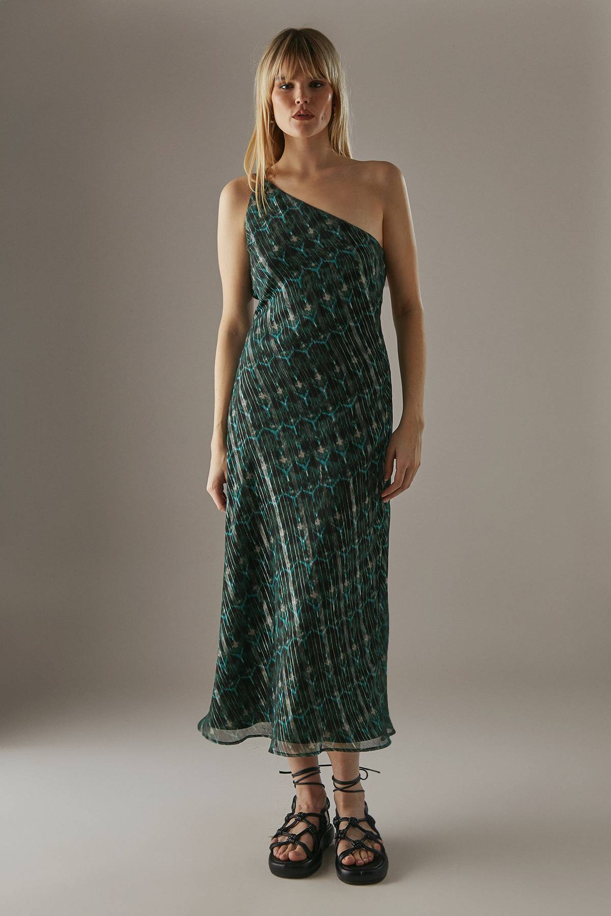 Warehouse Robe Mi-Longue Asymétrique en Mousseline Métallisée