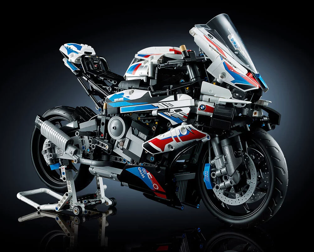 LEGO®TECHNIC 42130 - BMW M 1000 RR
