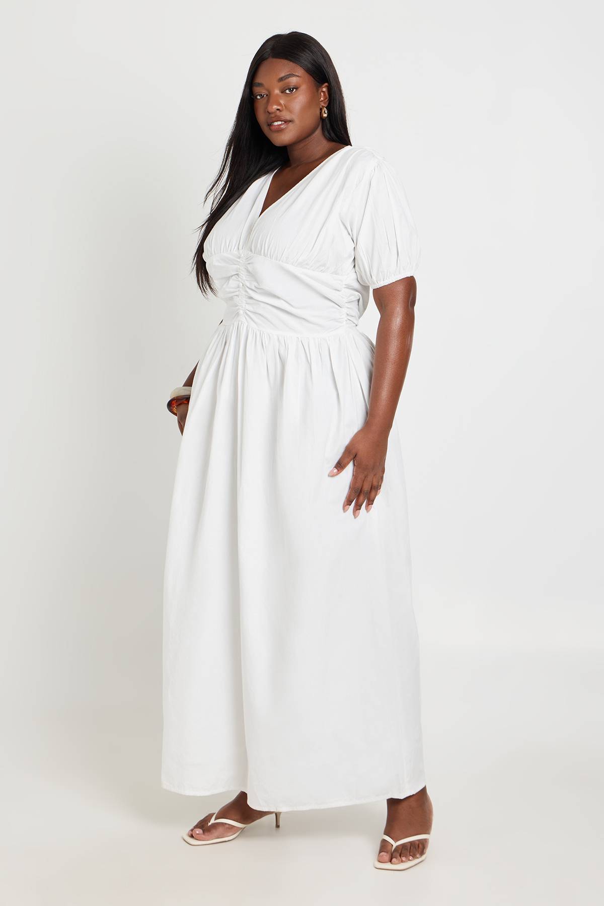 boohoo Robe Maxi Grande Taille En Popeline Avec Détail Taille Froncée