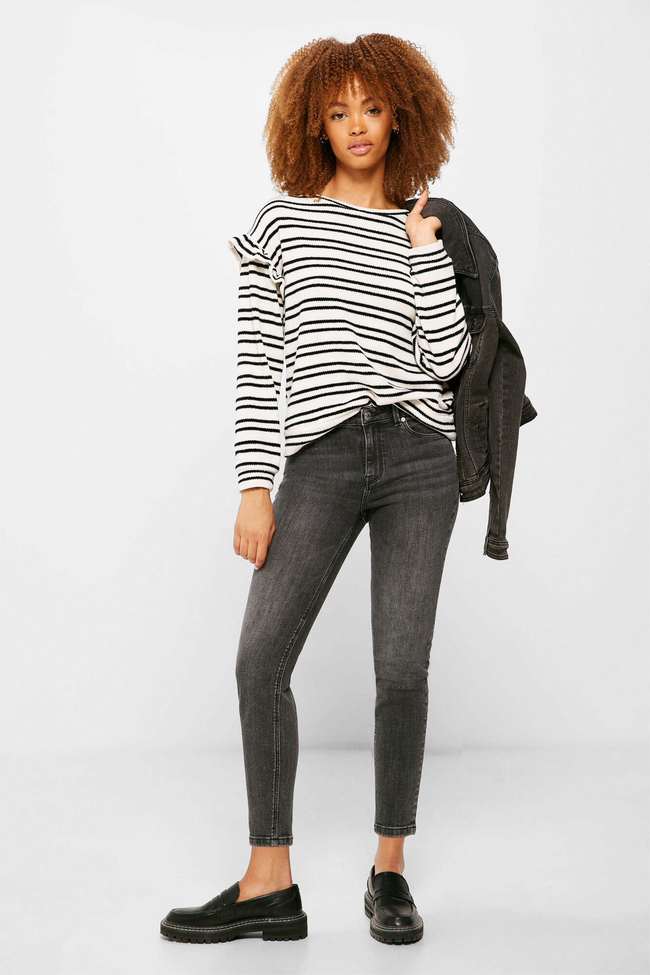 Calça jeans cropped slim, lavagem sustentável