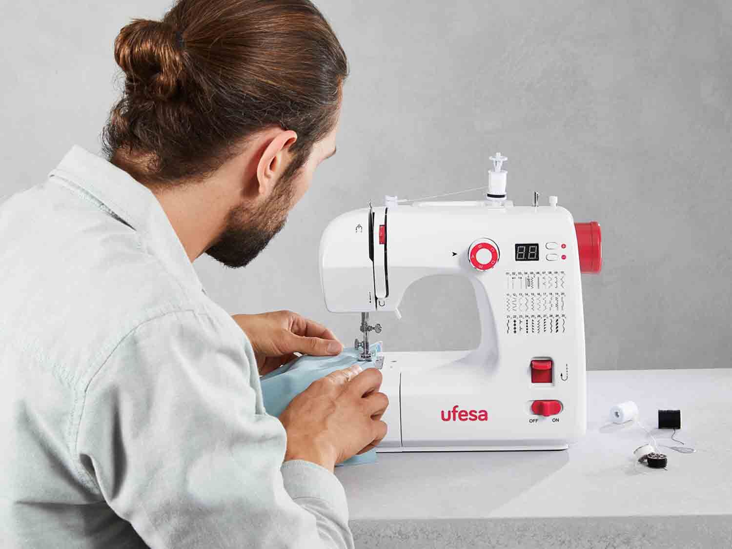 UFESA M&aacute;quina de coser SW3033 Performance