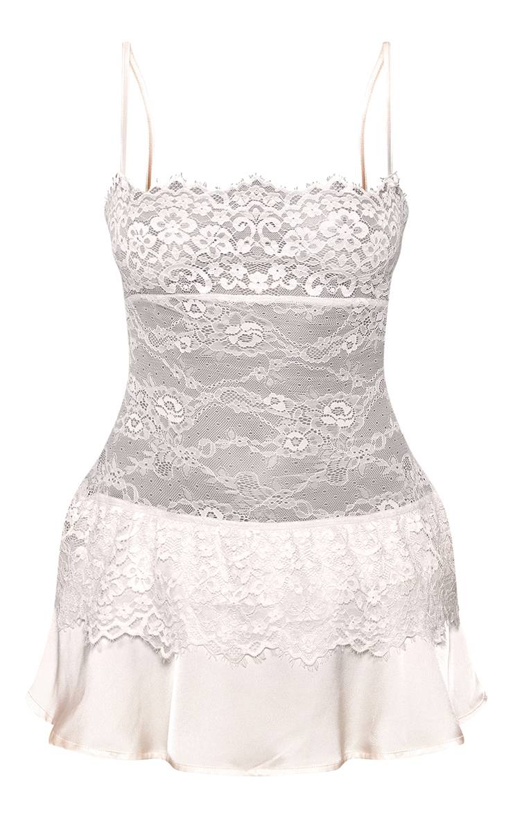 Crème Top À Bretelles En Satin Avec Superposition De Dentelle