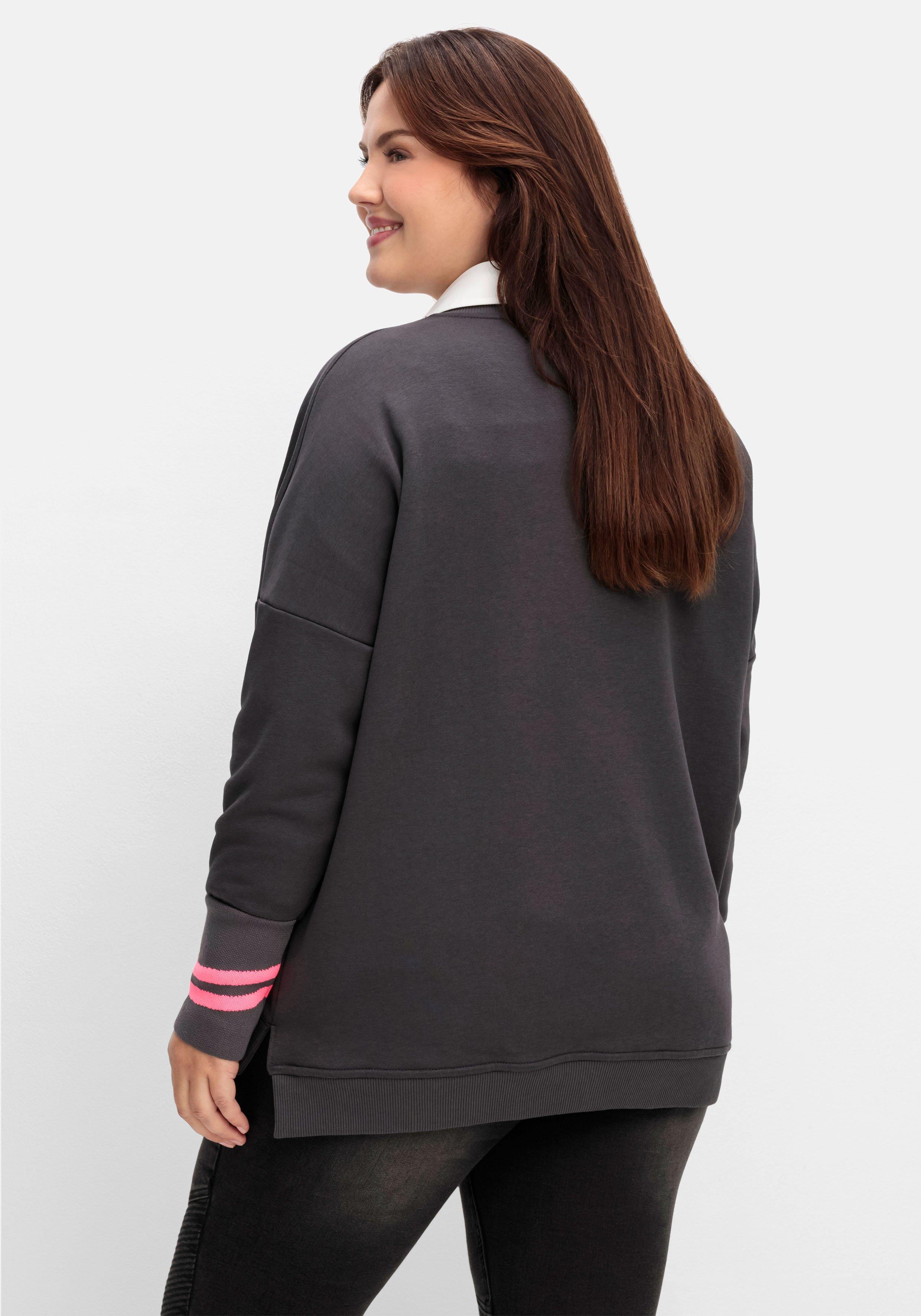 Sweatshirt mit Frontdruck und Streifendetails