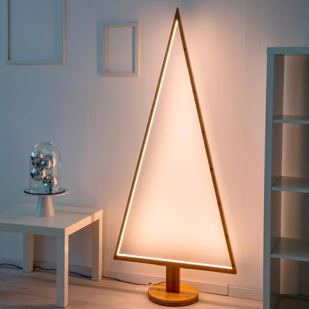 LED-Stehlampe Weihnachtsbaum