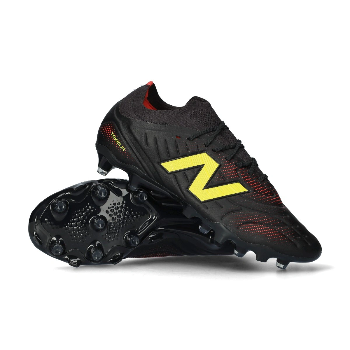 Chuteira New Balance Tekela Pro Low Laced FG V5