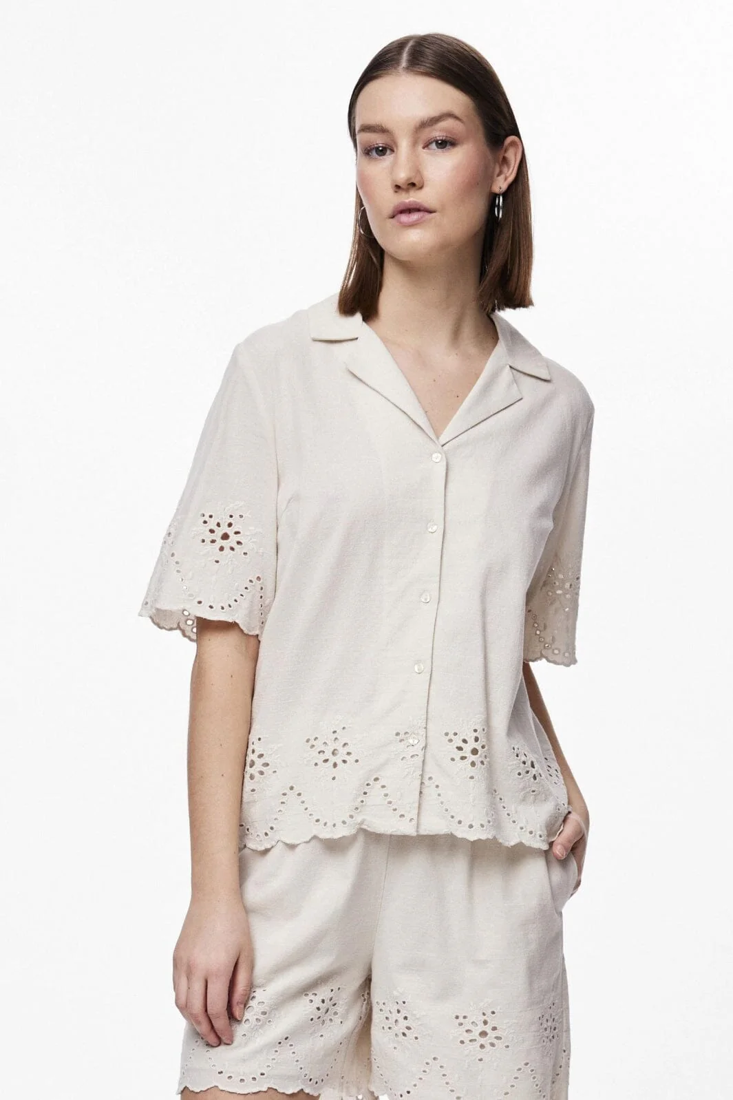 Pieces Pcalmina Ss Embroidery Shirt 4486676 birch