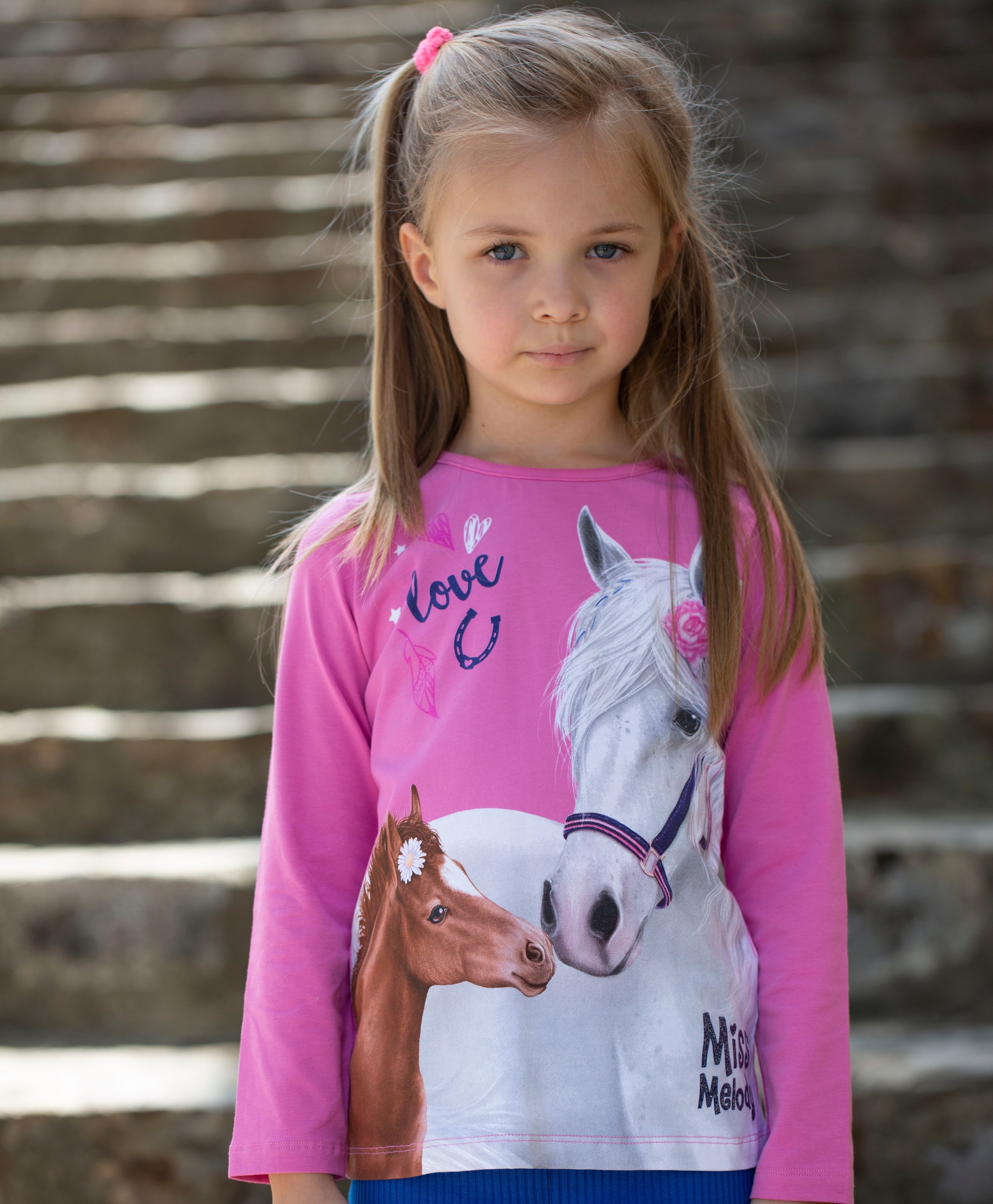 Miss Melody Langarmshirt , mit grossem Pferde-Frontmotiv