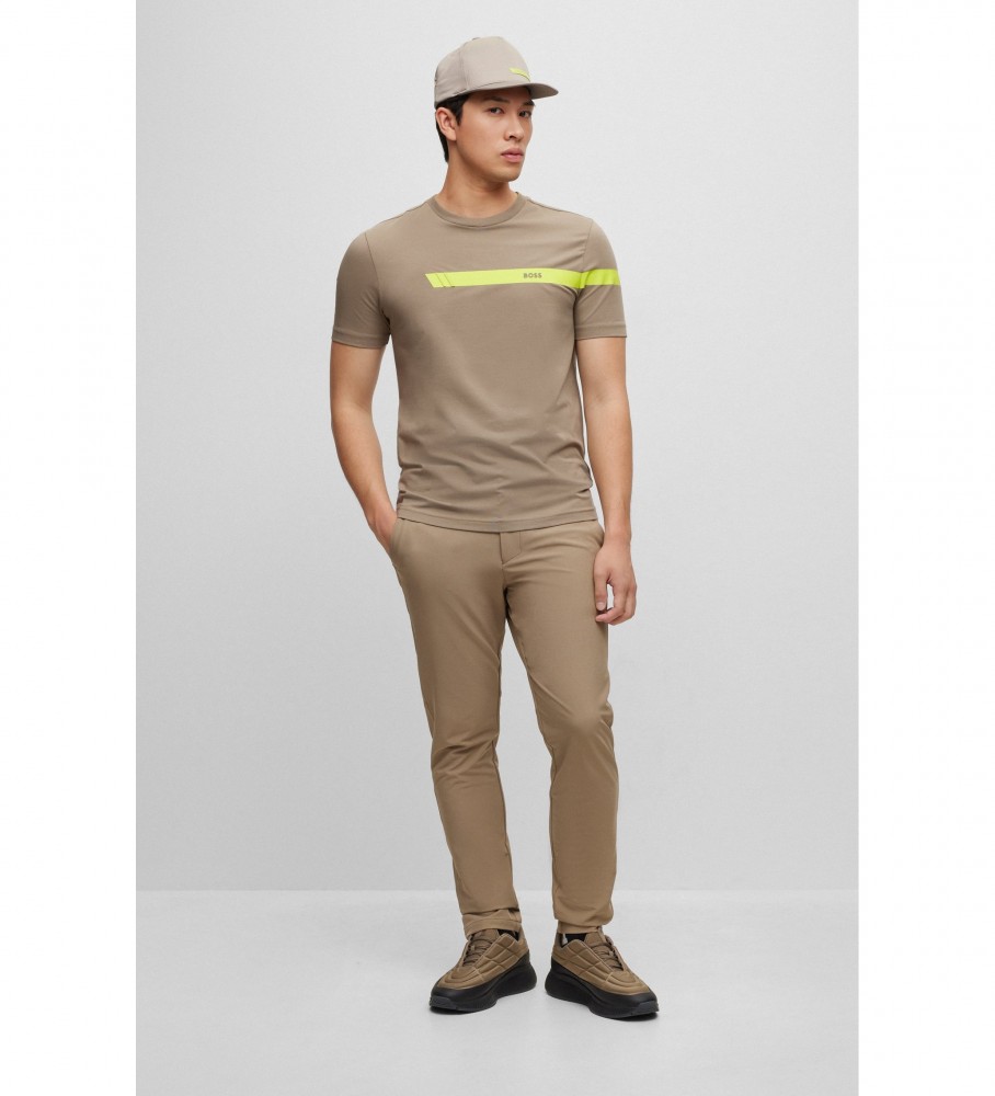 Camiseta BOSS com logo listrado marrom