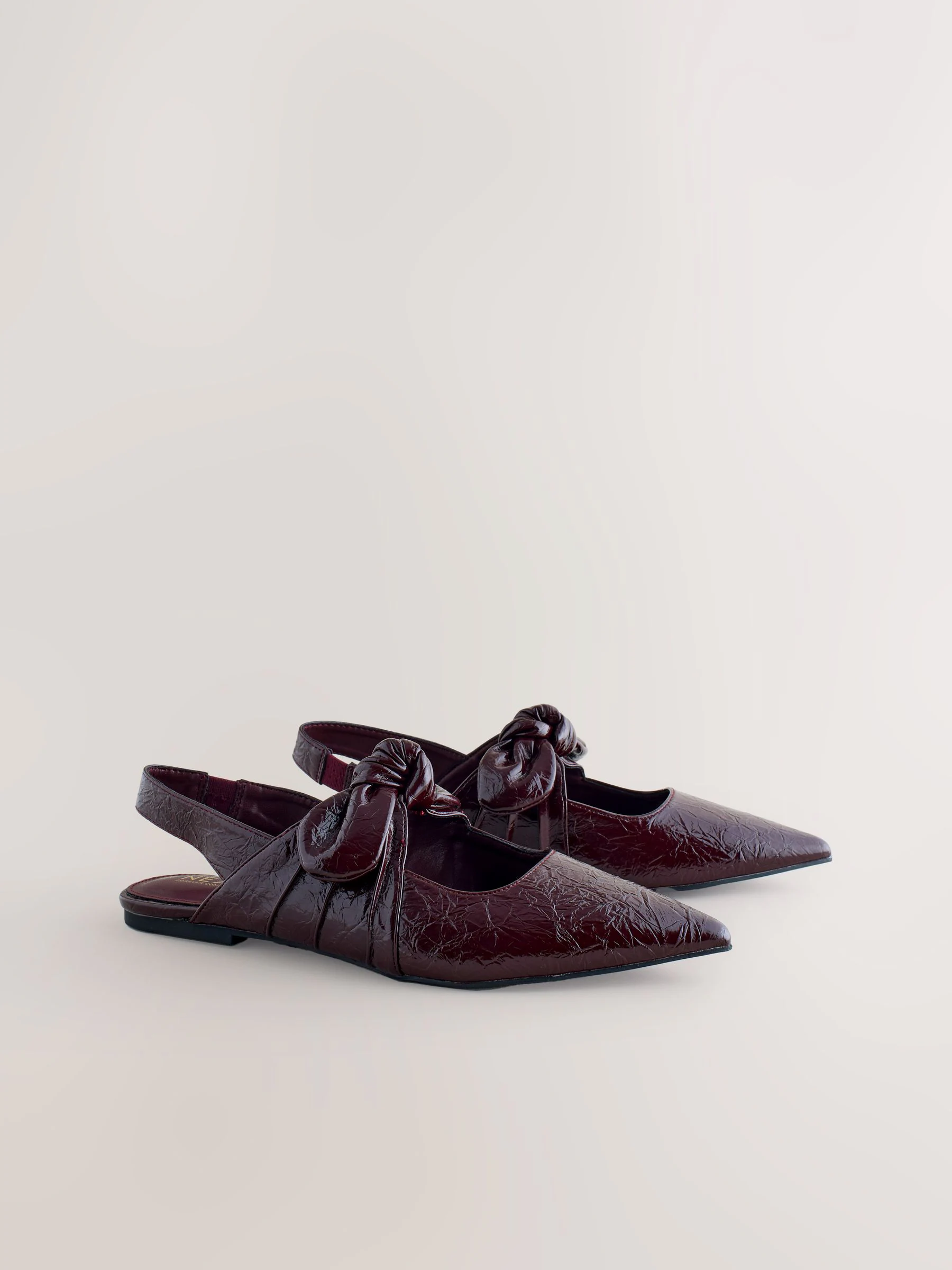 Bordeauxrood - Forever Comfort® platte schoenen met strik, spitse neus en hielbandje