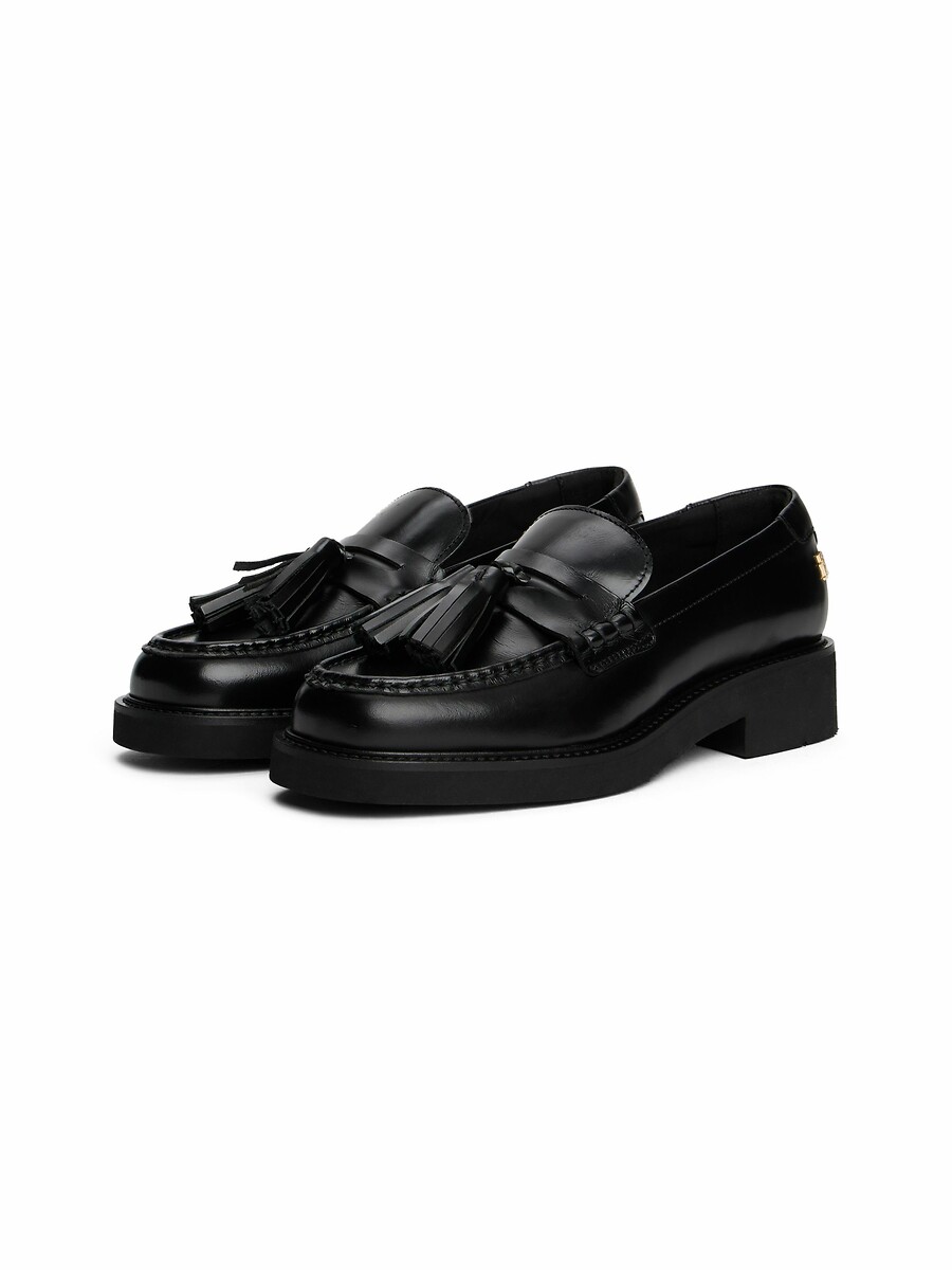TOMMY HILFIGER<br>Mocassins de couro com borlas