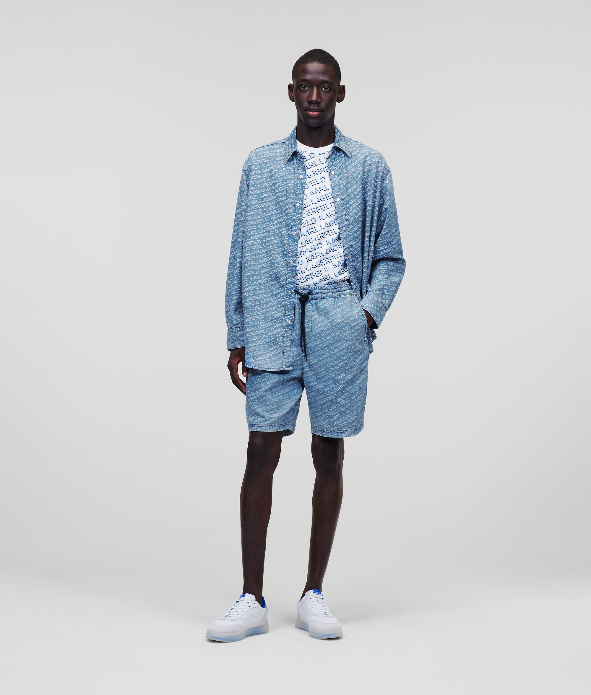SHORT EN JEAN AVEC LOGO KARL FAÇON ALL-OVER