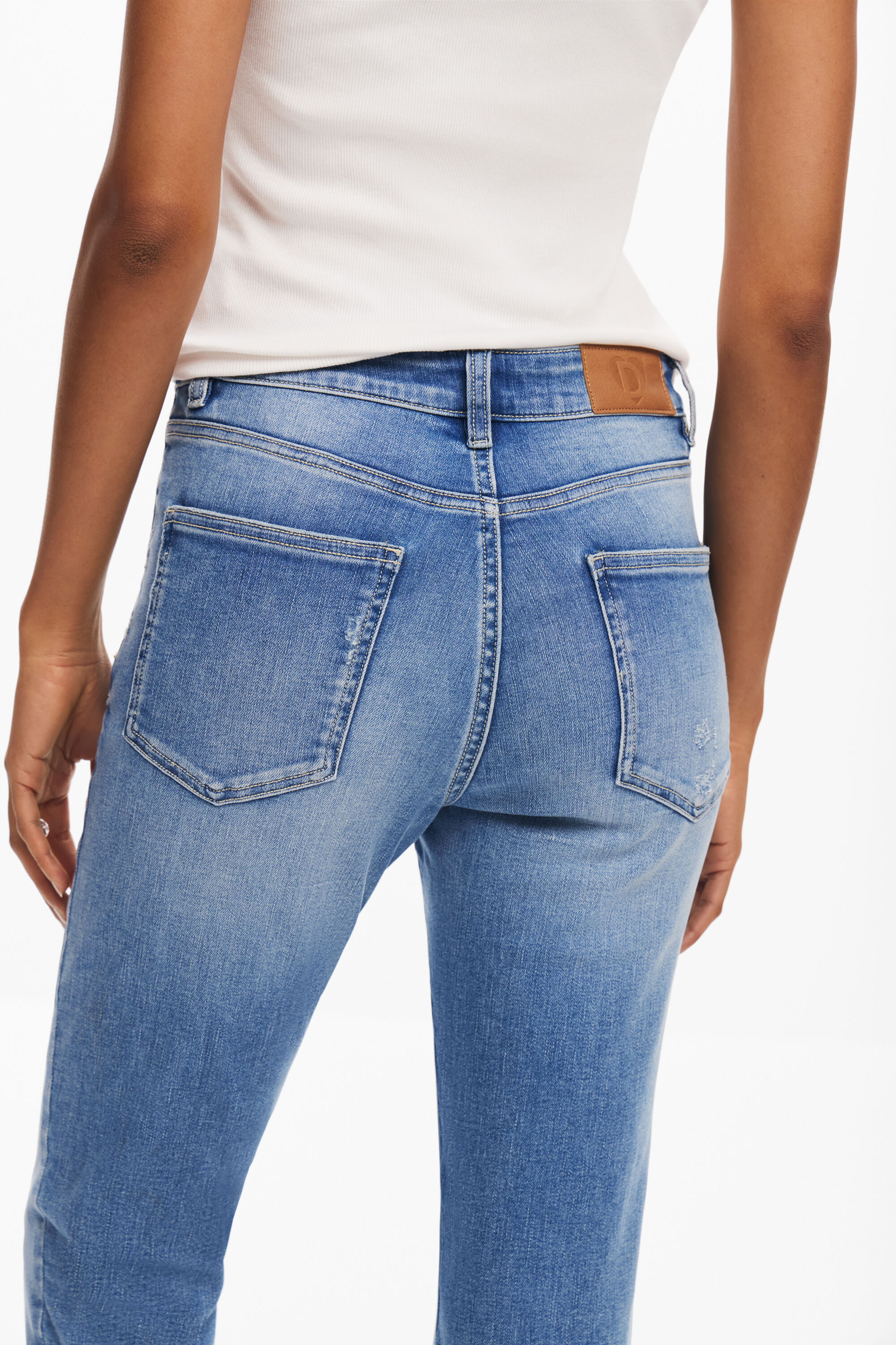 calça jeans skinny lisa