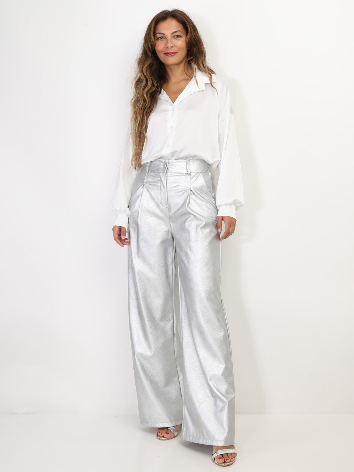 Pantalon large en simili- Gris clair