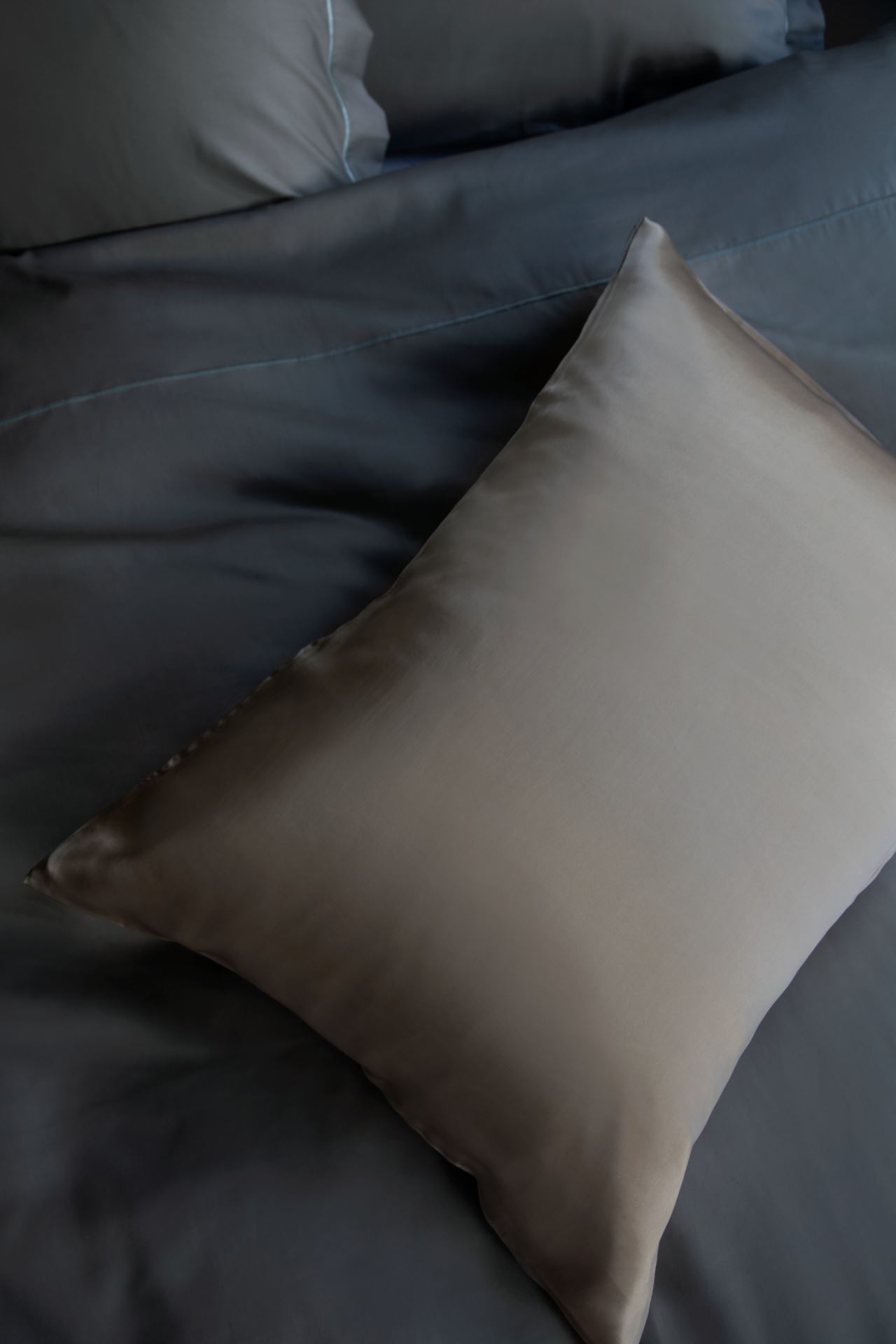 Silkeputevar offwhite - 50x70 cm