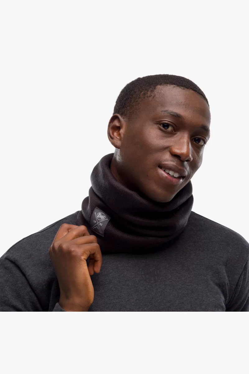 Buff Strick + Polar Neckwarmer
