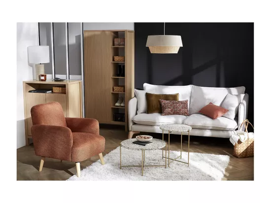 Fauteuil scandinave en tissu effet velours texturé terre brûlée et bois clair ISKO