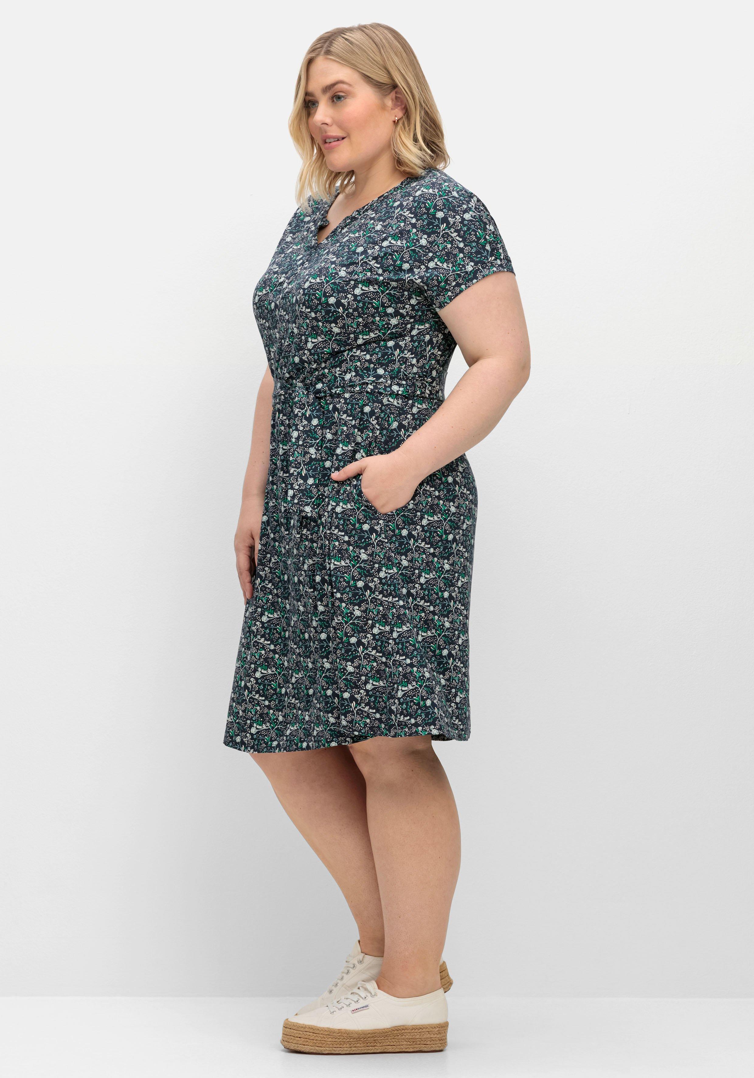 Jerseykleid mit Blumenprint und Bindegürtel