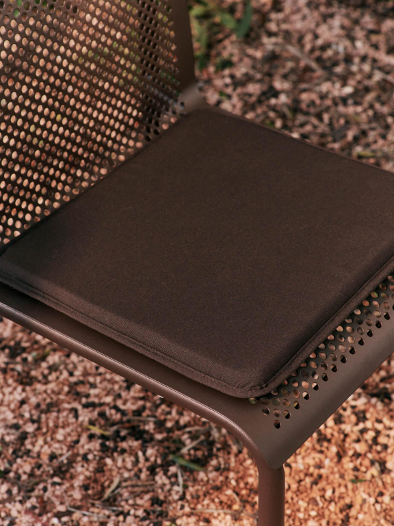 Ferm Living Dapple stoel Dark Chocolate