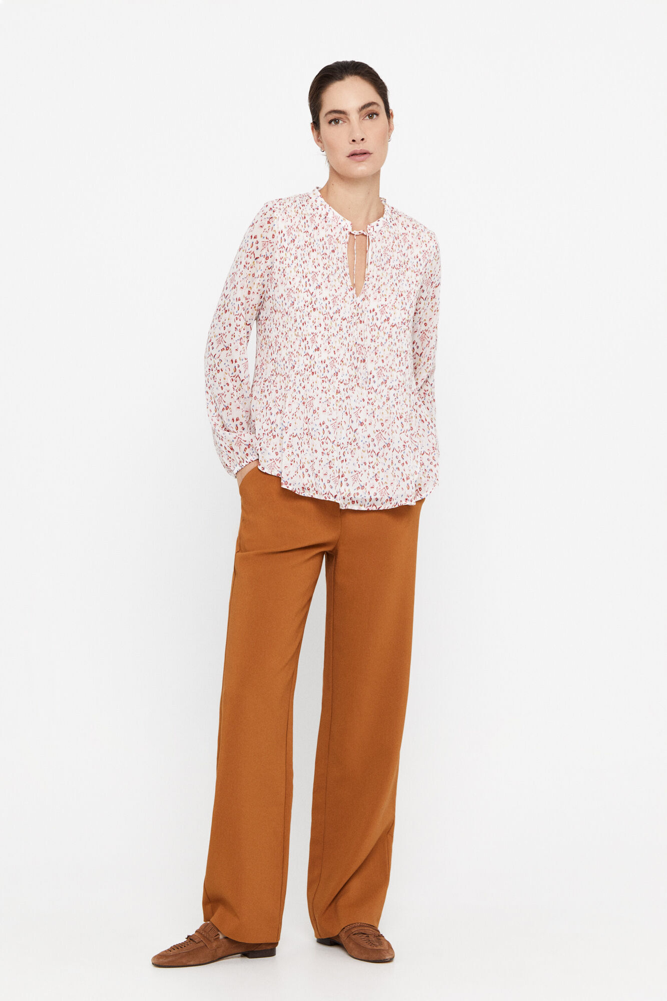 Blusa plissada - Estampa branca