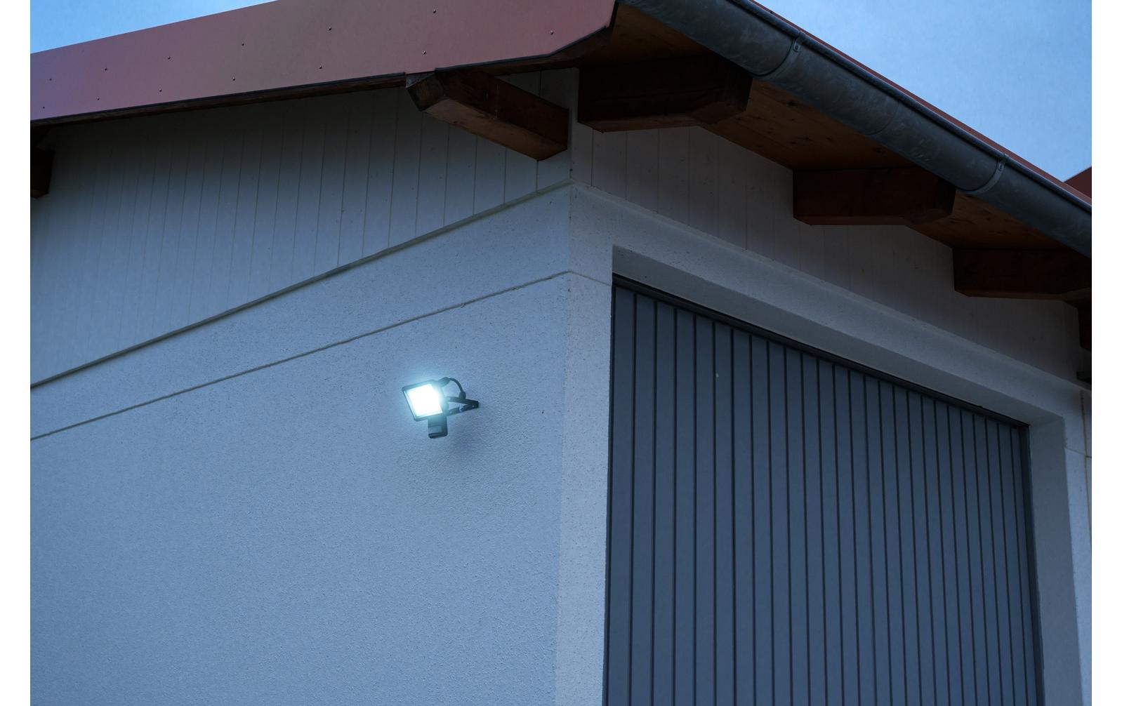 Scheinwerfer LED JARO 3060 P 20 WLED Strahler mit Bewegungsmelder