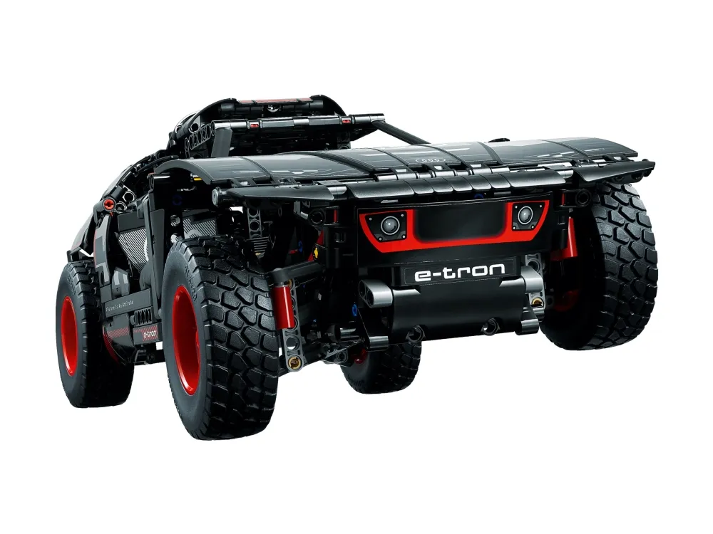 LEGO Technic 42160 Audi RS Q e-tron