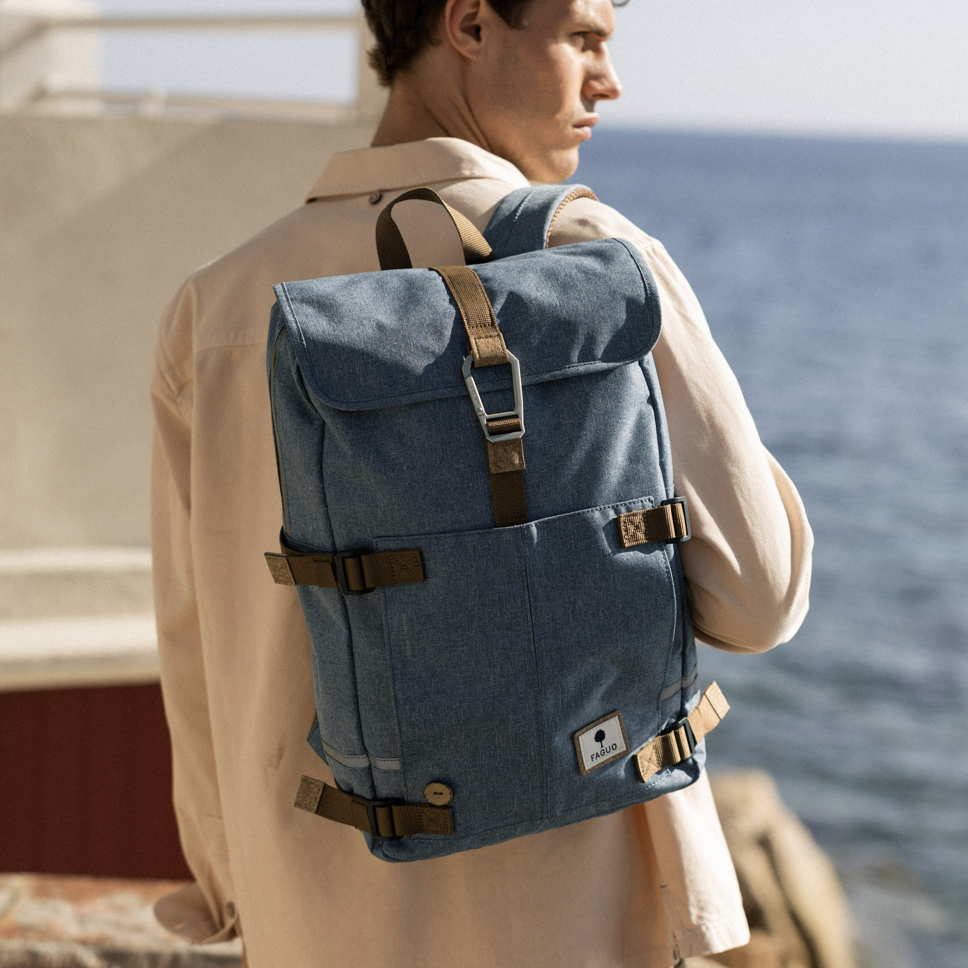 Sac à dos bleu vegan polyester recyclé - modèle commuter