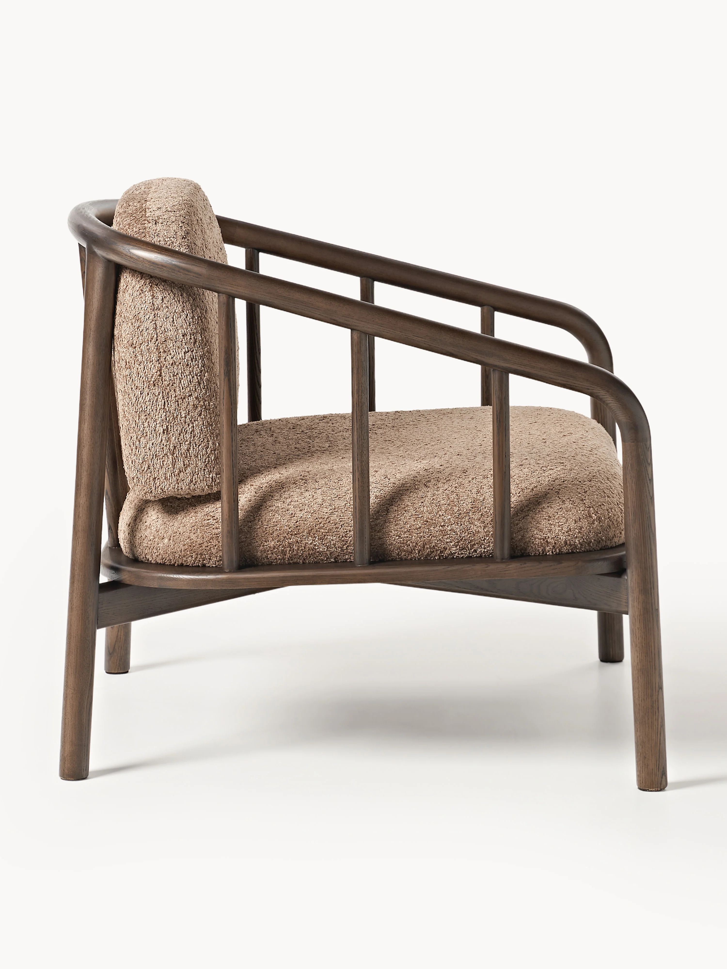 Loungefauteuil Balin van essenhout met teddy-bekleding