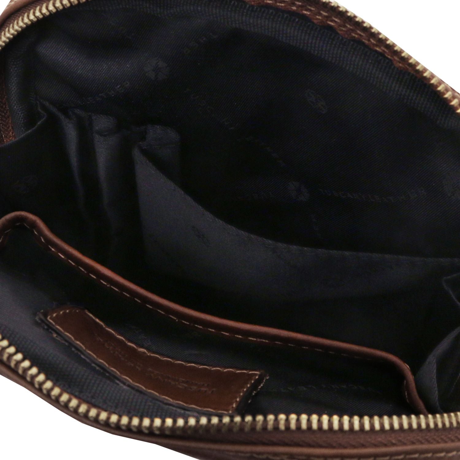 TL142428 – Mark – leren Crossbodytas