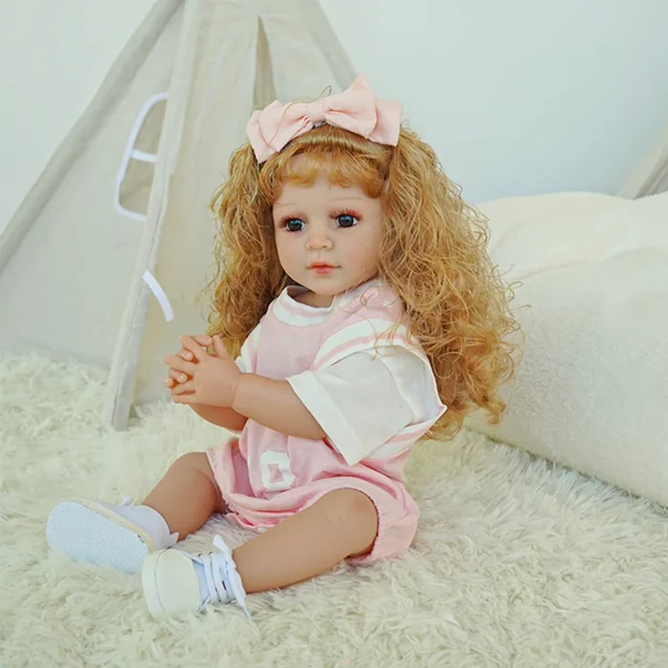 (55cm) Reborn Baby Puppe Lebensechte Kinder Spiel Puppe Toddler Doll inkl. Kleidung / Accessoires (Batteriebetrieben) - Rosa T-Shirt