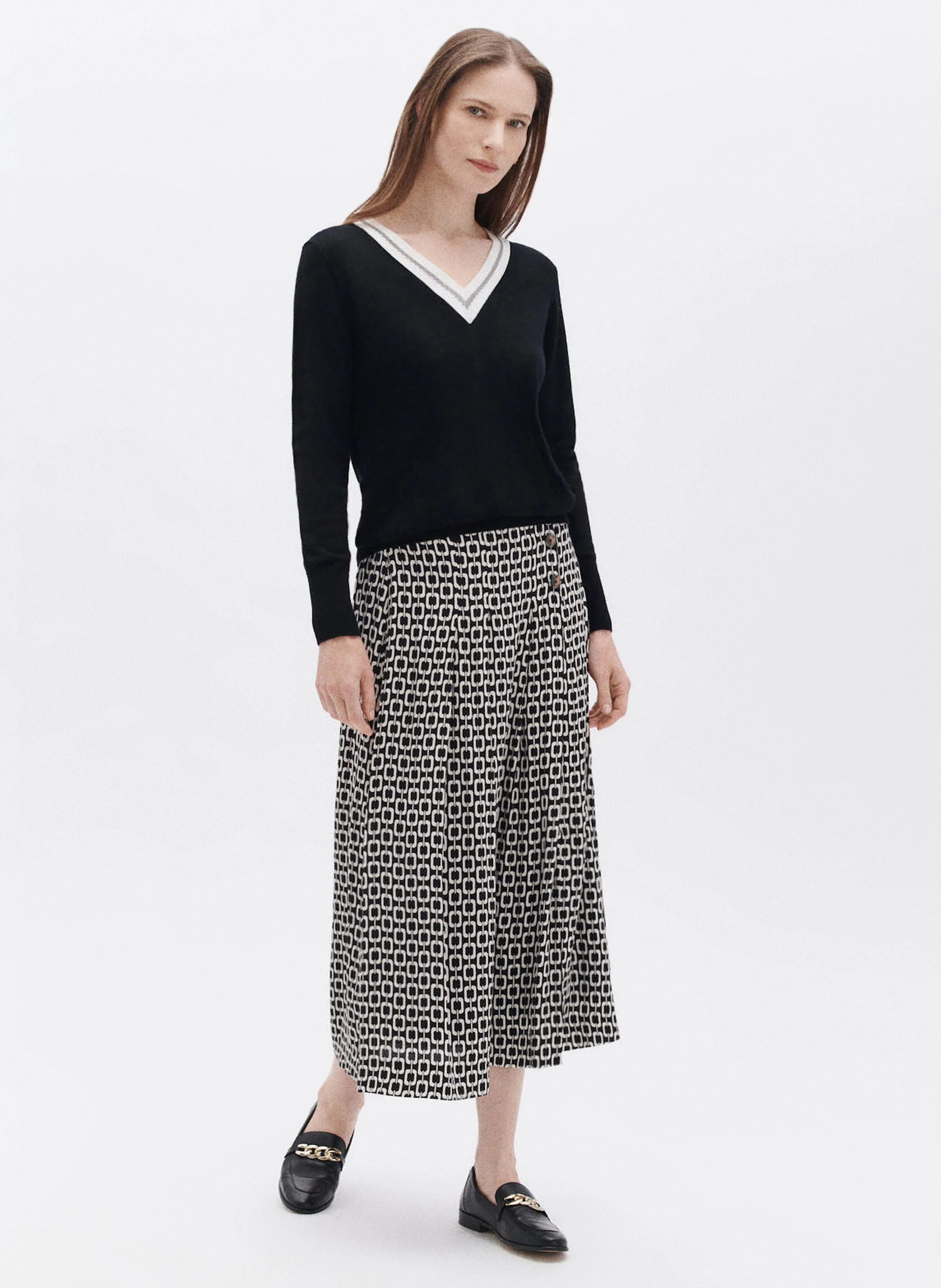 MANUELA - Pull droit col V en laine mélangée | Noir