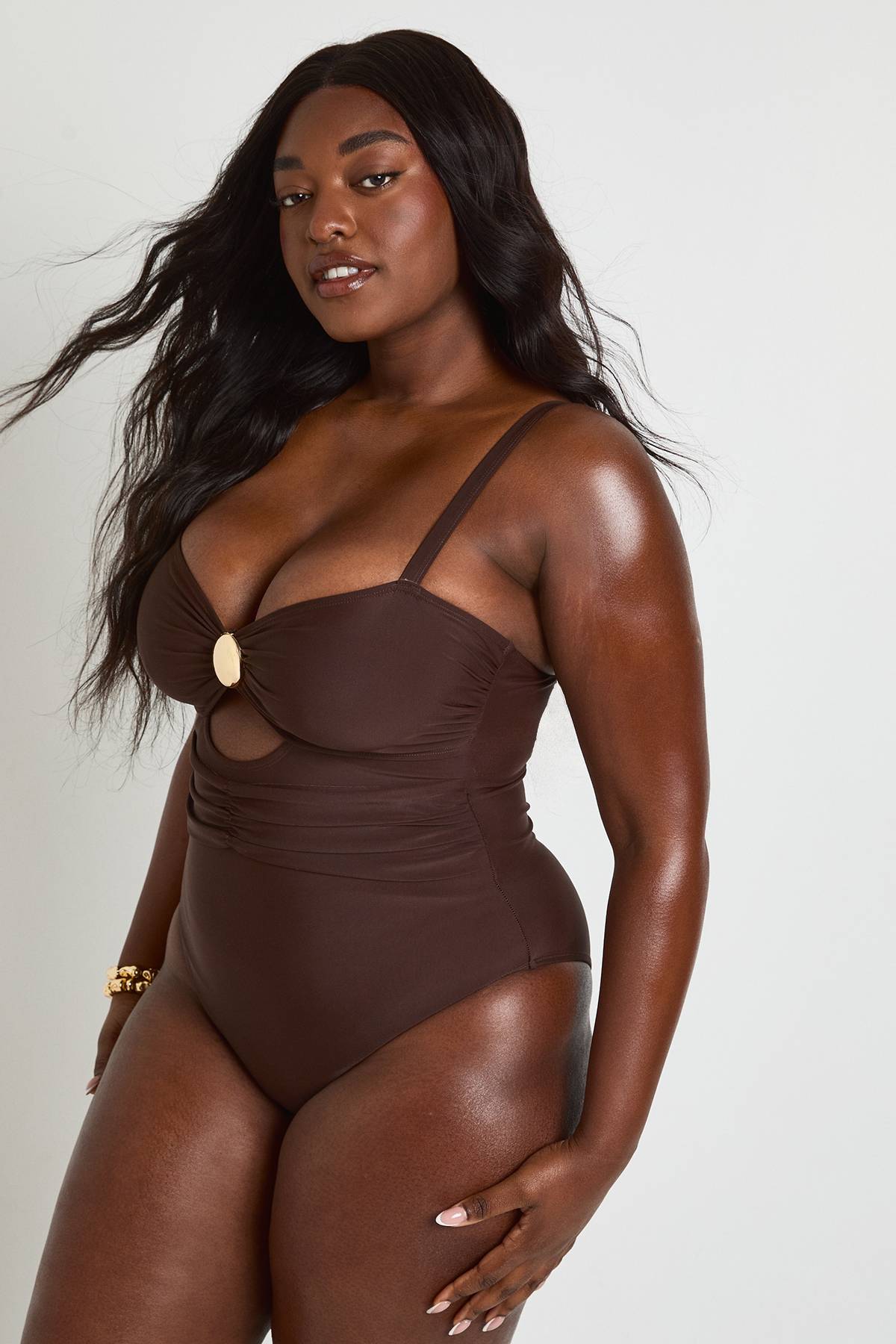 boohoo Maillot De Bain Grande Taille Avec Découpes Et Détails Contrastés